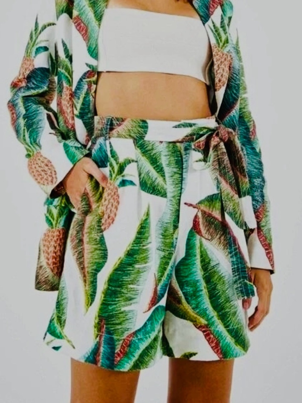 Farm Rio Pineapple Palm Forest High Rise Shorts Small NWOT - Picture 8 of 8